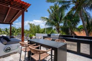 4BR Luxury Beach Villa w Premium Amenities