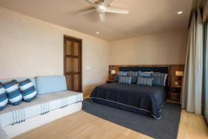 Private Rooftop Honeymoon Suite w Private Jacuzzi