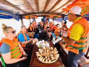 Nông Trại Hải Vân - Sân Chim Vàm Hồ