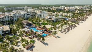 2BR Beach & Marina front Condo w Top Features