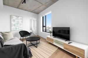 Chic Stature Southbank Stunning Views Pool Gym