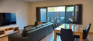 Old Port Townhouse Central to Everything