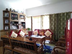 Youthok Guest House