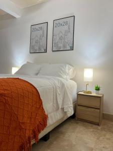 Descanso Frente al Consulado