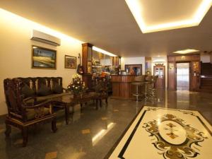 Golden House International Hotel