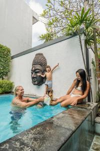 Villa Linda Canggu-Fast Wifi, Pool, 3 min to FINNS