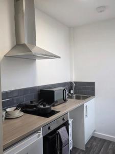 Stylish Central Studio Apartment Near Train Station Appt 9