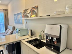 Skytrees Bukit Indah by HCK Dualkey-Unit 2Pax 4Pax