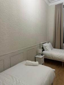 Edinburgh City Centre Twin Room