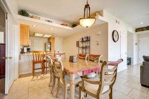 Golf Course Views and Private Deck Mesquite Condo!