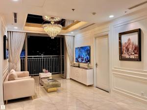 The Peak Suite at Landmark Plus