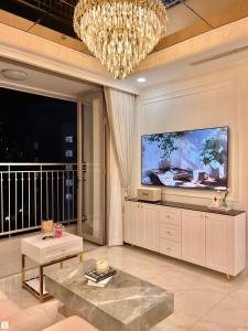 The Peak Suite at Landmark Plus