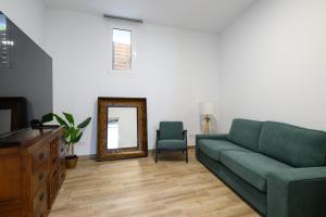 Peaceful Foreman House by Bandama & Nature