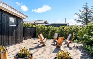 Amazing Home In Vinderup With Wifi
