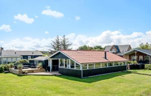 Amazing Home In Vinderup With Wifi