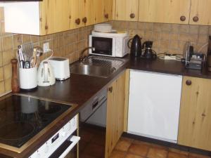 Cozy Apartment With Mountain Views