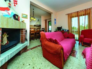 Villa Anka - Five-Bedroom Villa with Terrace and Swimming Pool