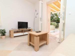 Apartments Seafront Silence - One Bedroom Apartment with Terrace and Sea View