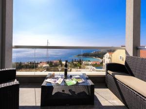 Apartment LaVilla - Two Bedroom Apartment with Balcony and Sea View uti
