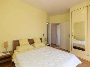 Apartment Mili - Two Bedroom Apartment with Terrace and Sea View Sinjska 15