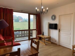 Appartements F2 avec piscine et jacuzzi : photos des chambres