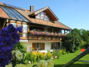 Ferienwohnungen Bergblick - 3hvězdičkové hotely ve městě Immenstadt im Allgäu
