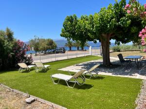 Nafpaktos PebBle Apartments in Marathias