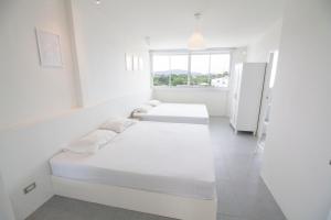 Spacious 2 Bedrooms 360deg Mountain-View Apartment