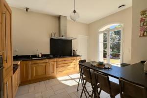 Villas Les Lauriers Roses air-conditioned villa with garden and swimming pool : photos des chambres