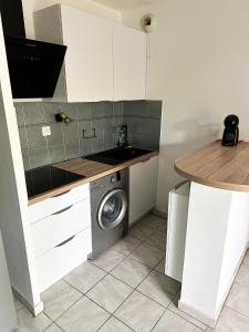 Appartements Appartement T2 avec terrasse proche Airbus : Appartement 1 Chambre