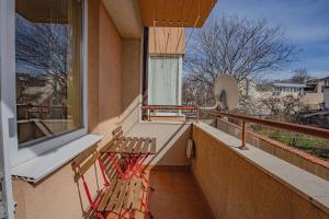 Modern 1BR Apt - Top Location 4 min to Metro by Flat Mаnager