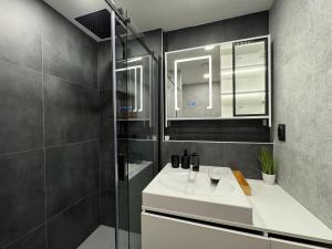Smarty Choice Flat with Deluxe Kitchen