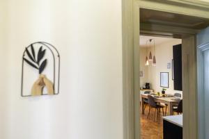 Designer Stay - City Views in the Heart of Town