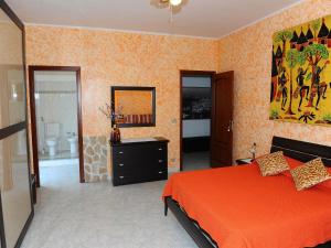 Apartment with air conditioning and salt pool