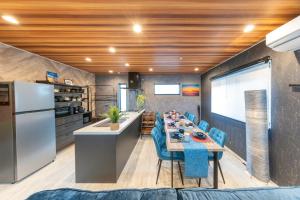 3-minute walk from Nishi-Shinjuku Station 100square meters Entire Private House 4LDK