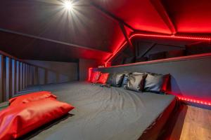 Love room - Luxuria Avignon