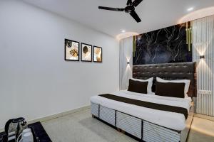 Hotel O Ritz Rivera East Azad Nagar Metro Station