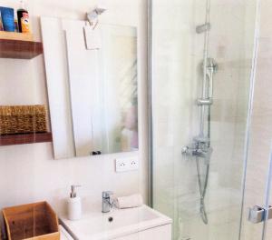 Maisons de vacances MAZET RENOVE Golfe de st TROPEZ : photos des chambres