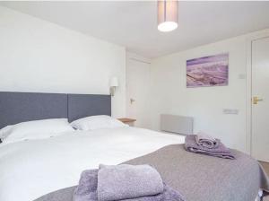 Mercury Holiday Homes - 1 Bedroom Alexander Cottage-Free Parking