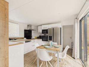 Chalets Piscine chauffee commune - chalet pour 4 : photos des chambres