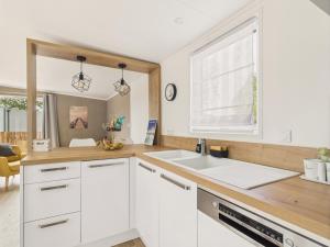 Chalets Piscine chauffee commune - chalet pour 4 : photos des chambres