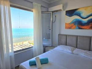 Sea View Two Bedroom Holiday Apartment 101