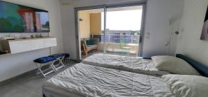 Beautiful studio in a residence with swimming pool