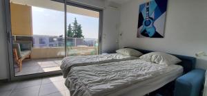 Beautiful studio in a residence with swimming pool