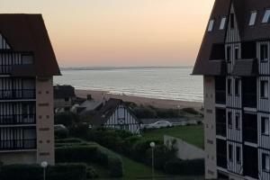 Equipped apartment on the edge of Cabourg Beach