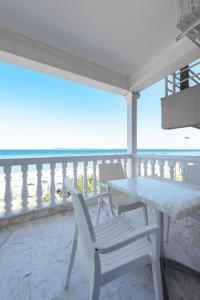Blue Flag Beachfront Studios, Nilie Hospitality MGMT