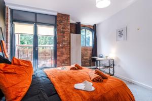 Pool Table, Stunning 2Bed Apt, Central Location