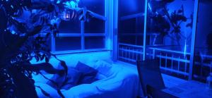 SUNSET ROOM AT FRONT BEACH - HABITACION EN LA PLAYA en Piso compartido