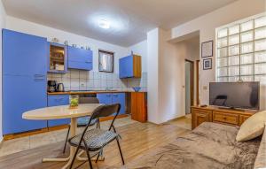 1 Bedroom Nice Apartment In Medulin