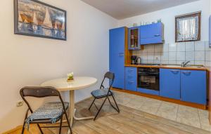1 Bedroom Nice Apartment In Medulin 